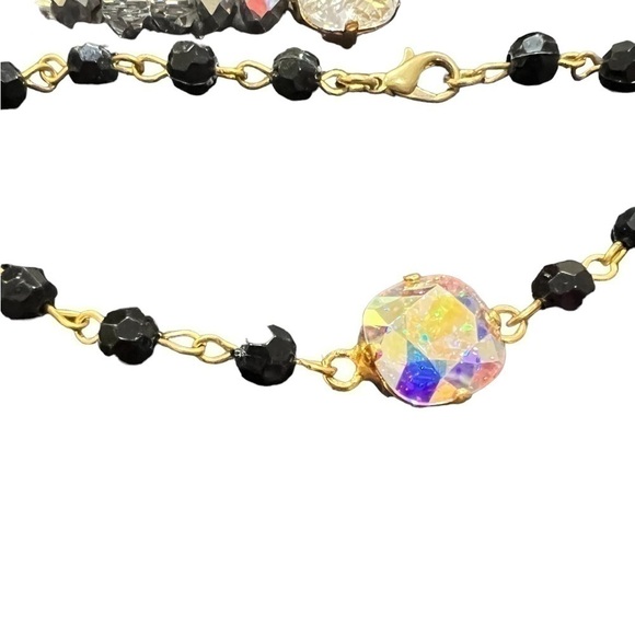 2 Like New Bracelets each with 1 stone - Picture 2 of 3